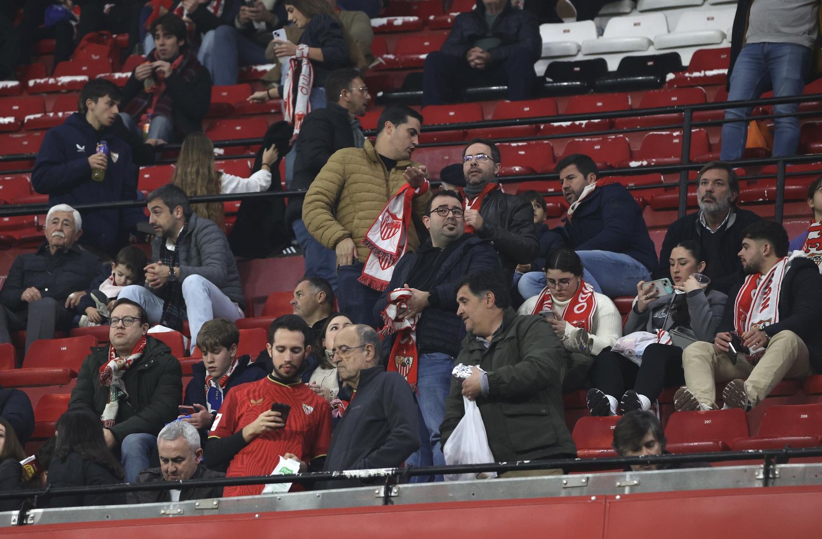 Búscate en el partido Sevilla Valencia