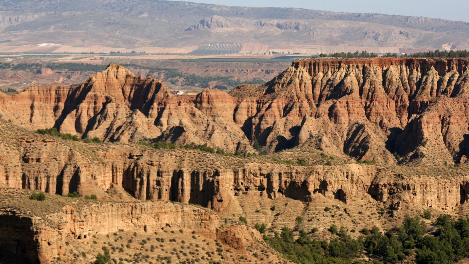 Formaciones erosionadas entre Beas de Guadix y Marchal