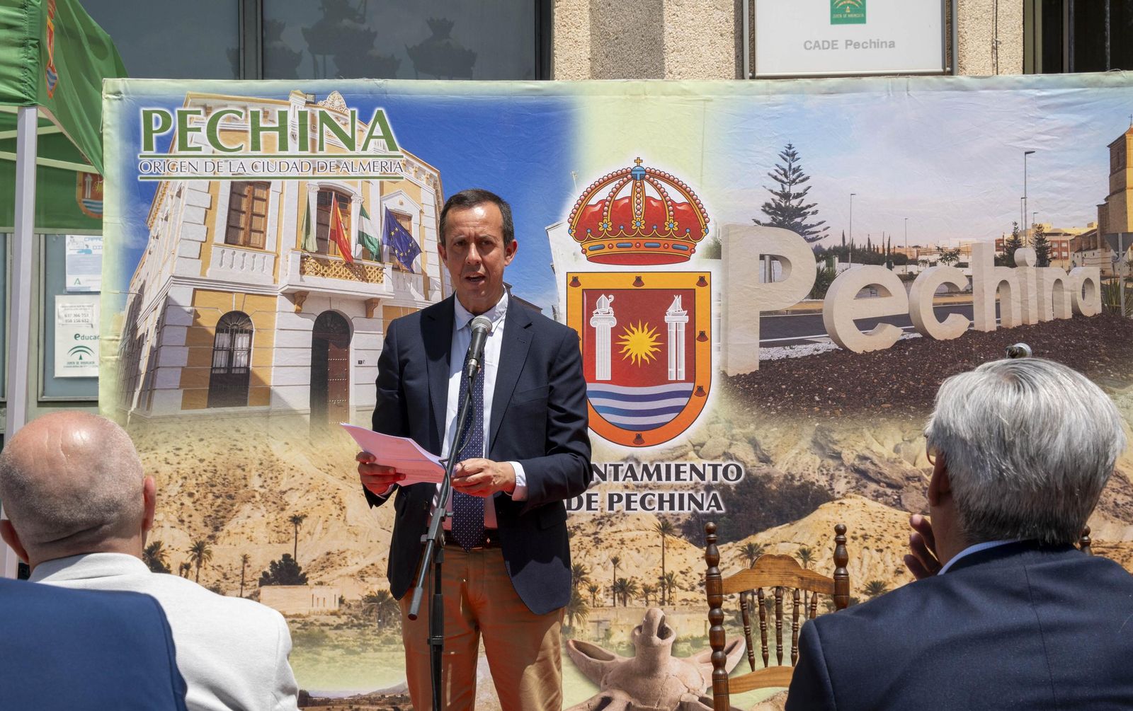 Las imágenes del homenaje a Juan Mañas, víctima del caso Almería