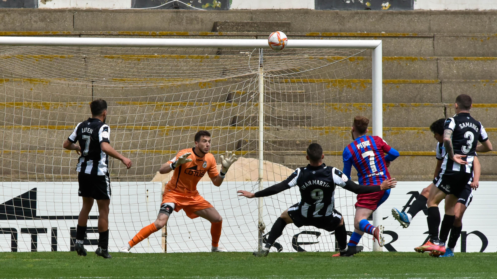 Las fotos de la balona - Barcelona B (1-2)