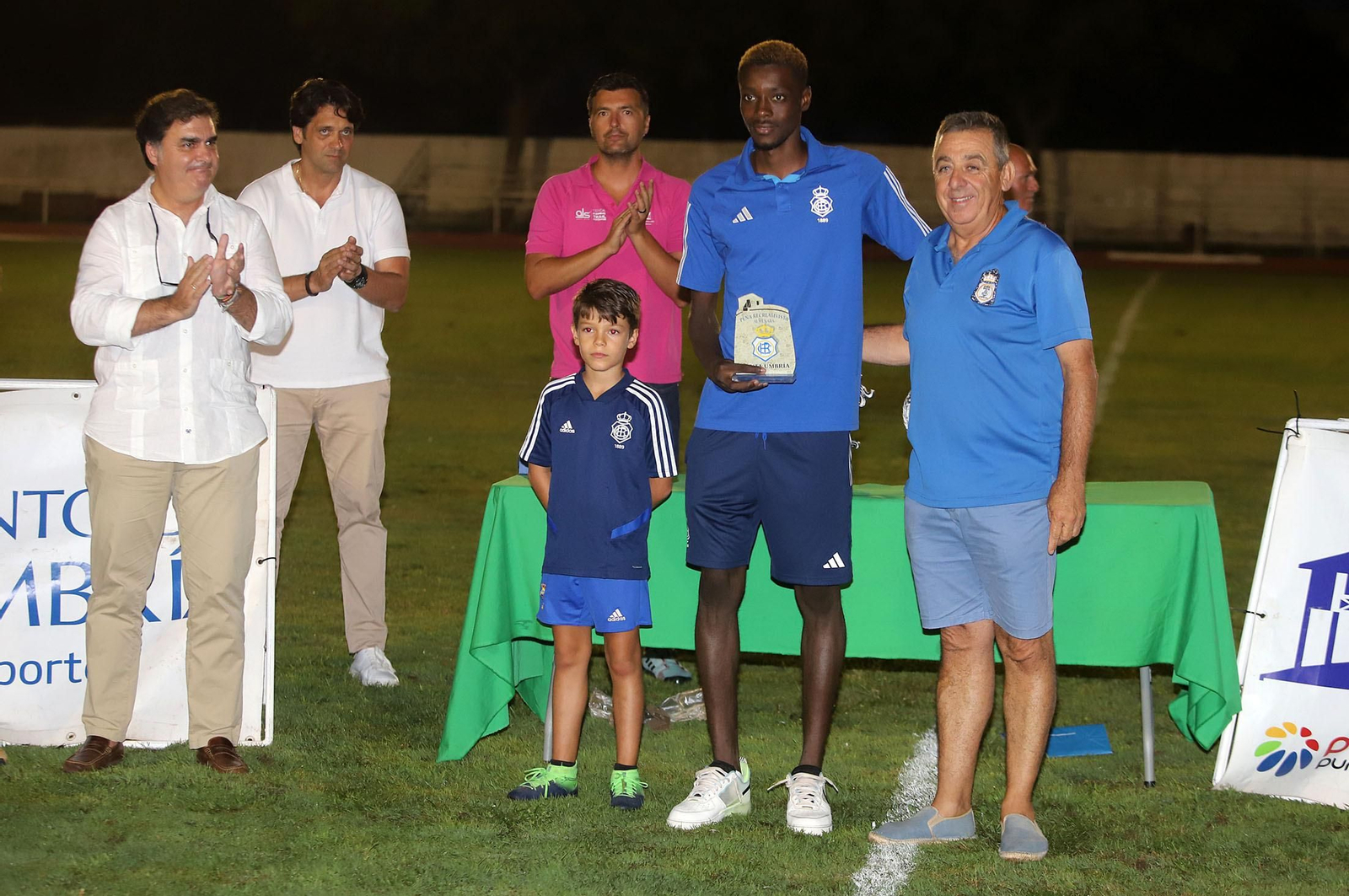 Imágenes del Recreativo de Huelva-Sevilla At en el Memorial Manuel González Rodríguez de Punta Umbría