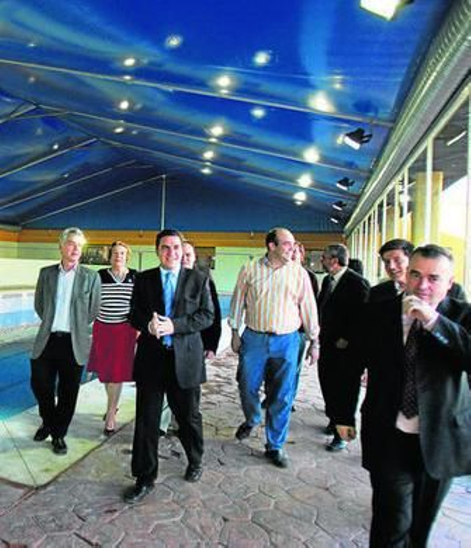 Imagen de archivo de la inauguración de la cubierta de la piscina de Campanillas.