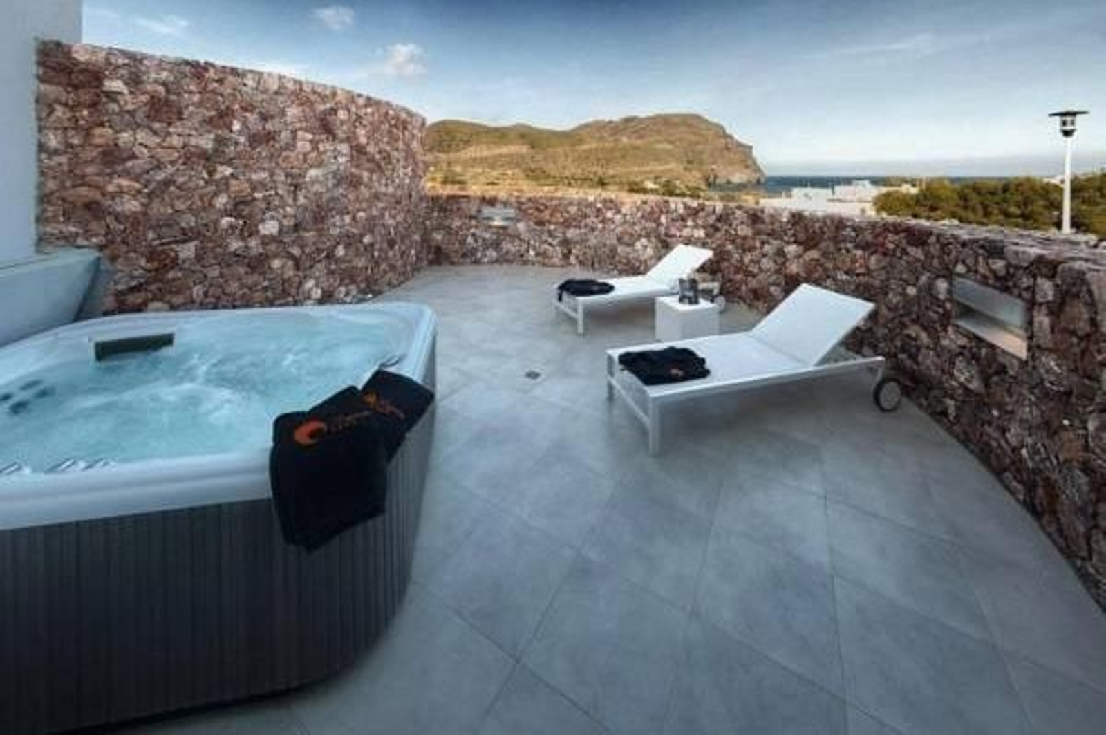 Veinte hoteles y alojamientos con jacuzzi para una escapada romántica en Almería