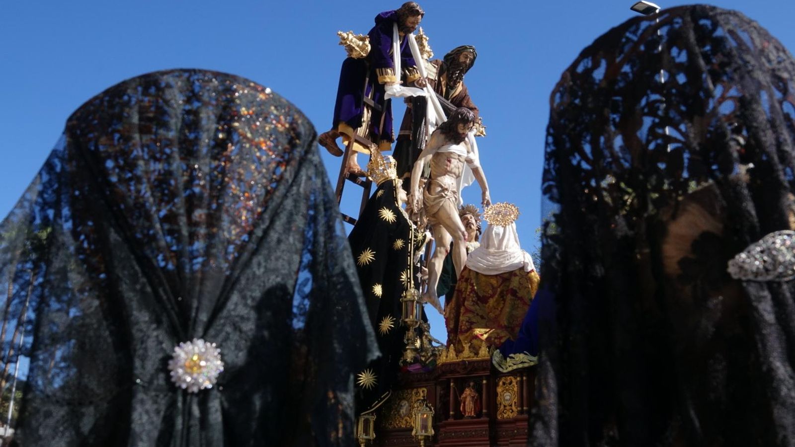 Las fotos de Descendimiento en el Viernes Santo de Málaga