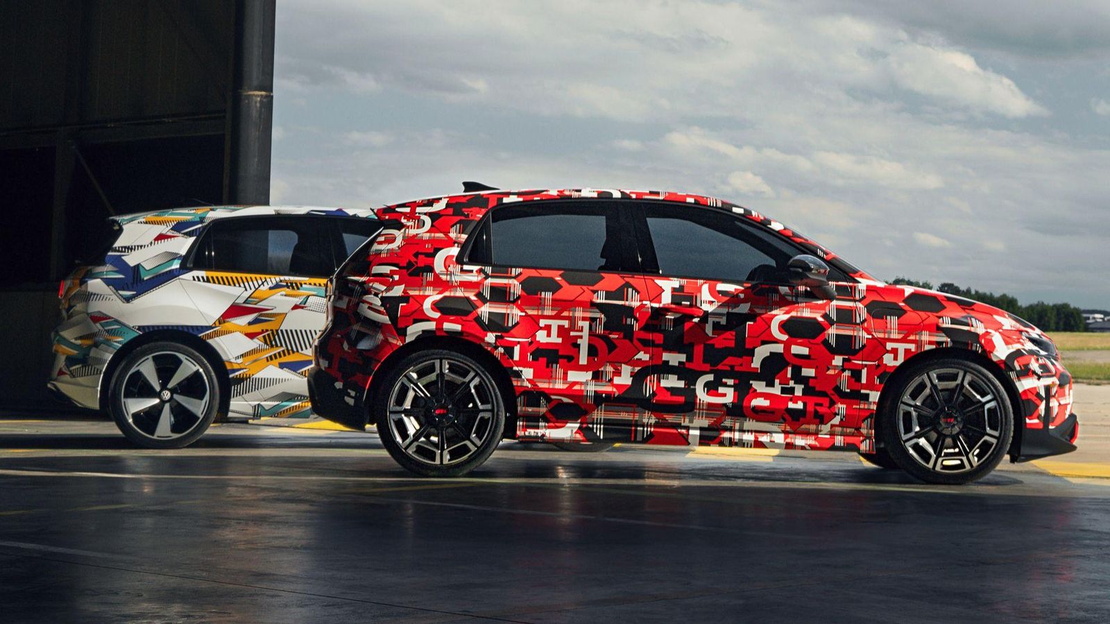 La versión de mayor potencia también recogerá las siglas más icónicas de la historia de Volkswagen: GTI.