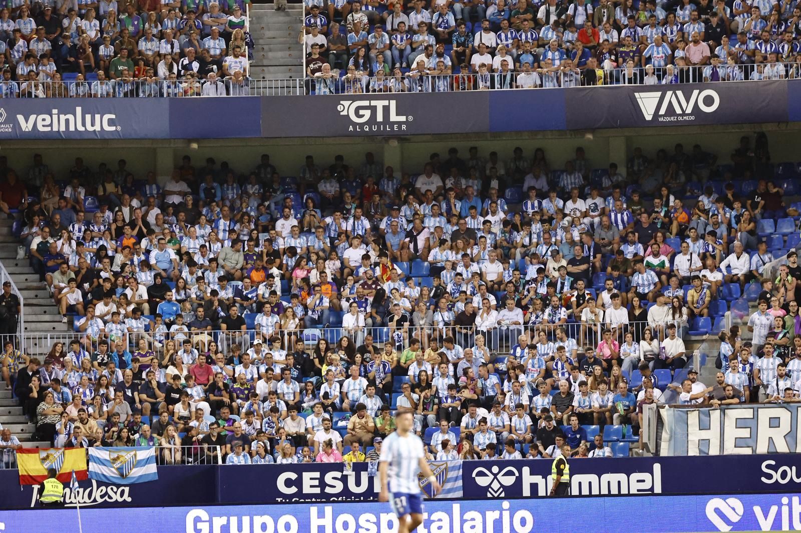 Búscate en las gradas de La Rosaleda en el Málaga CF-Deportivo