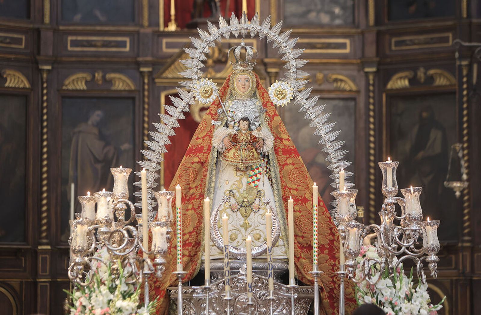 La corporación fue fundada en 1955 por un grupo de egabrenses residentes en Sevilla