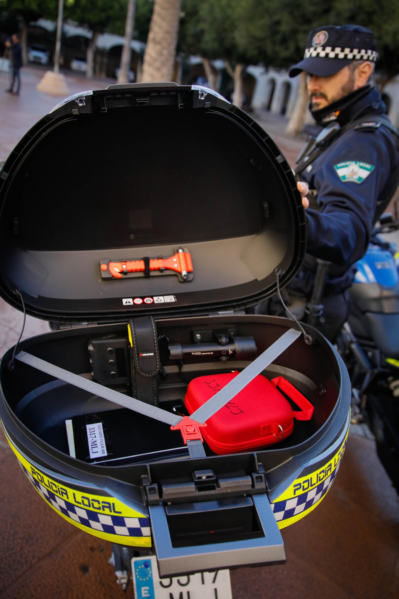 Presentación vehículos y motos policía local en imágenes