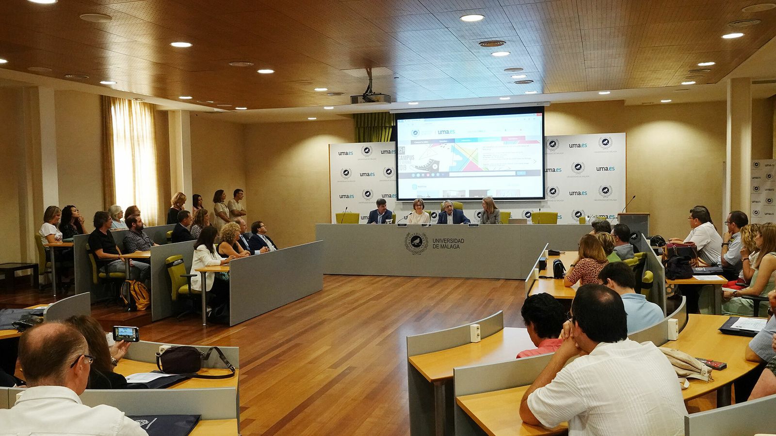 Acto celebrado en el Rectorado de la UMA.