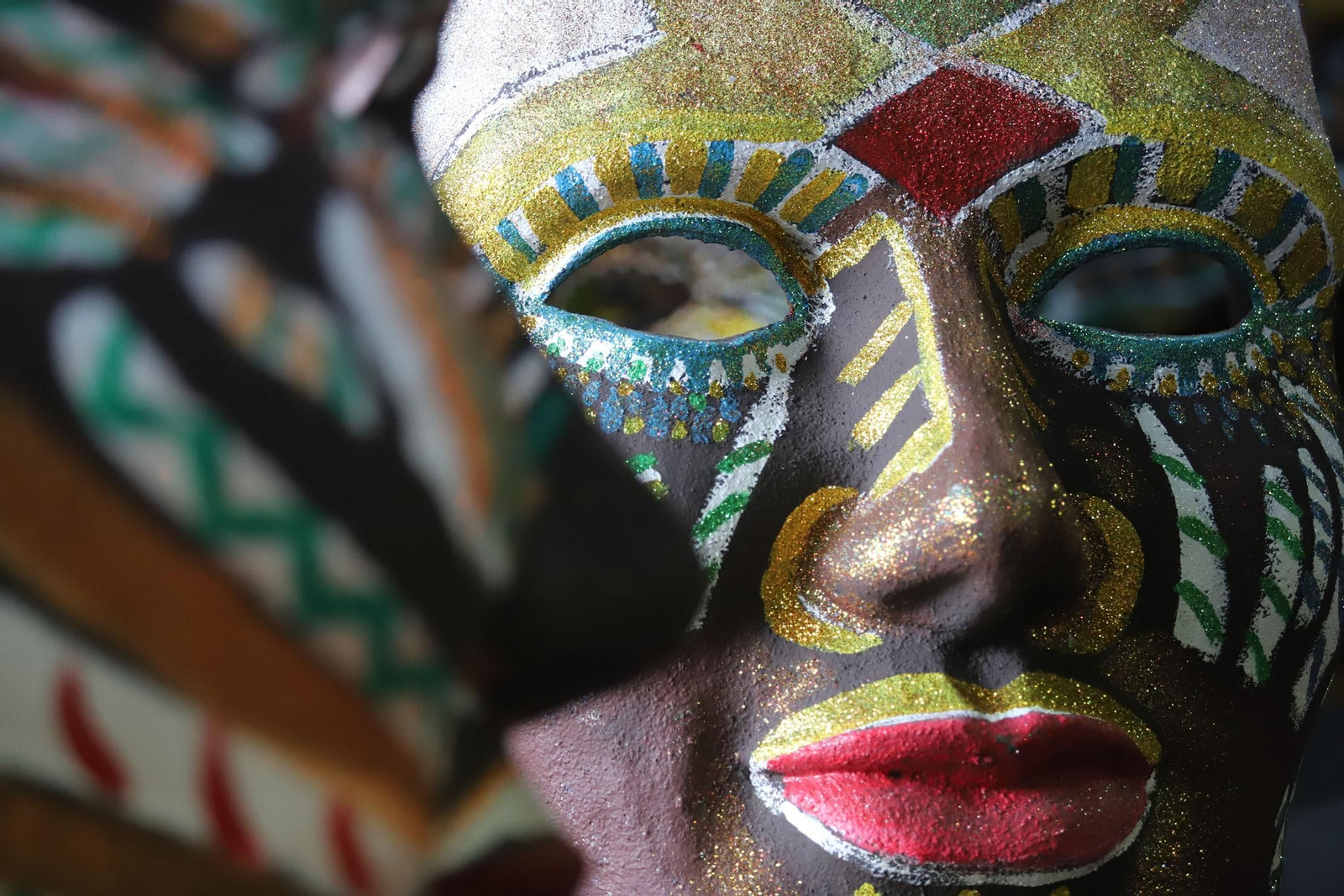 Imágenes de los preparativos de las carrozas de sus Majestades los Reyes Magos