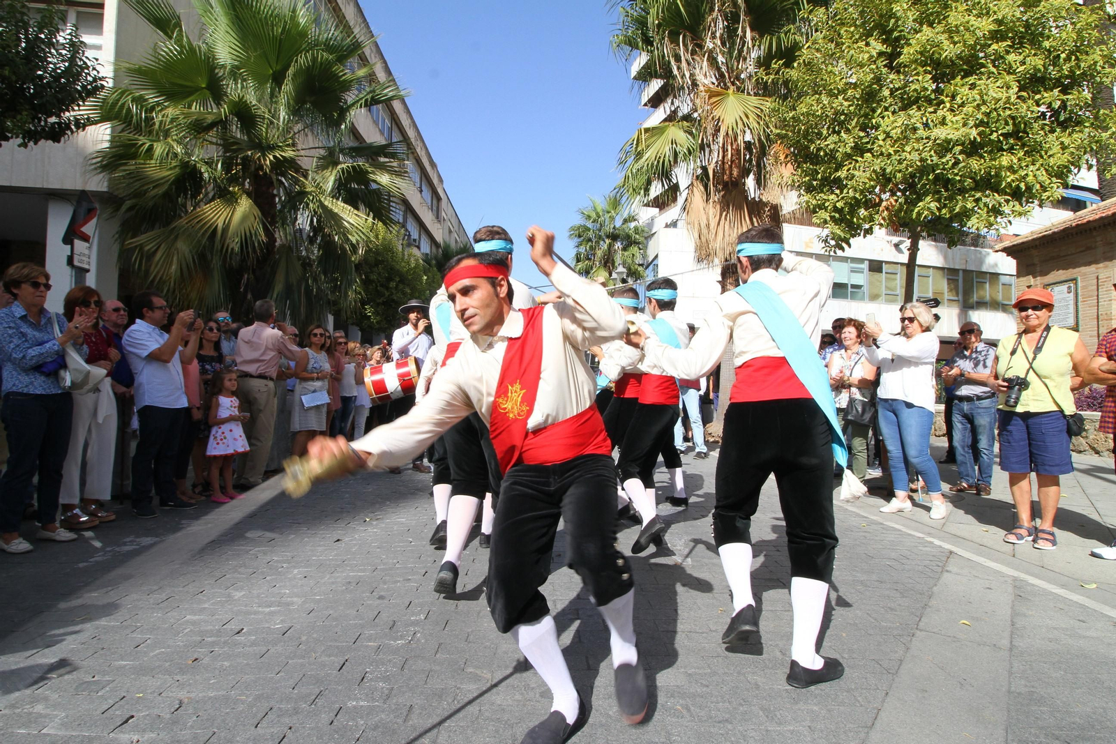 Imágenes del desfile Iberoamericano de bailes.