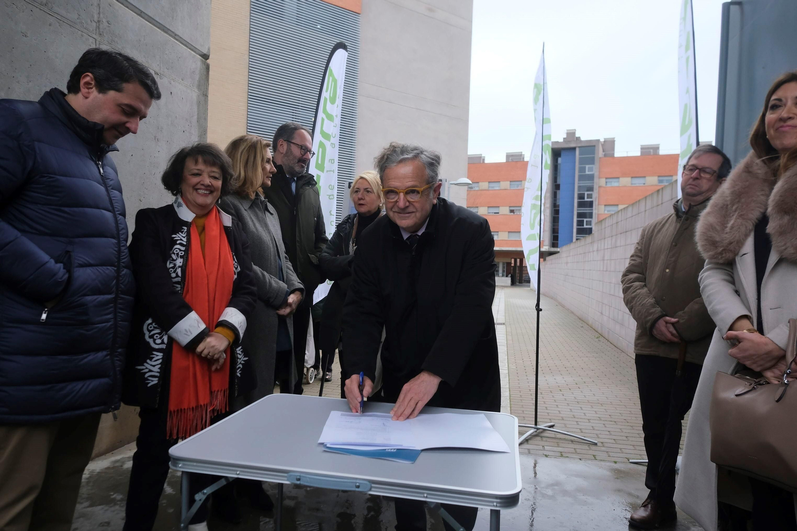 El inicio de las obras de los apartamentos para mayores de Sama Naharro en Córdoba, en imágenes