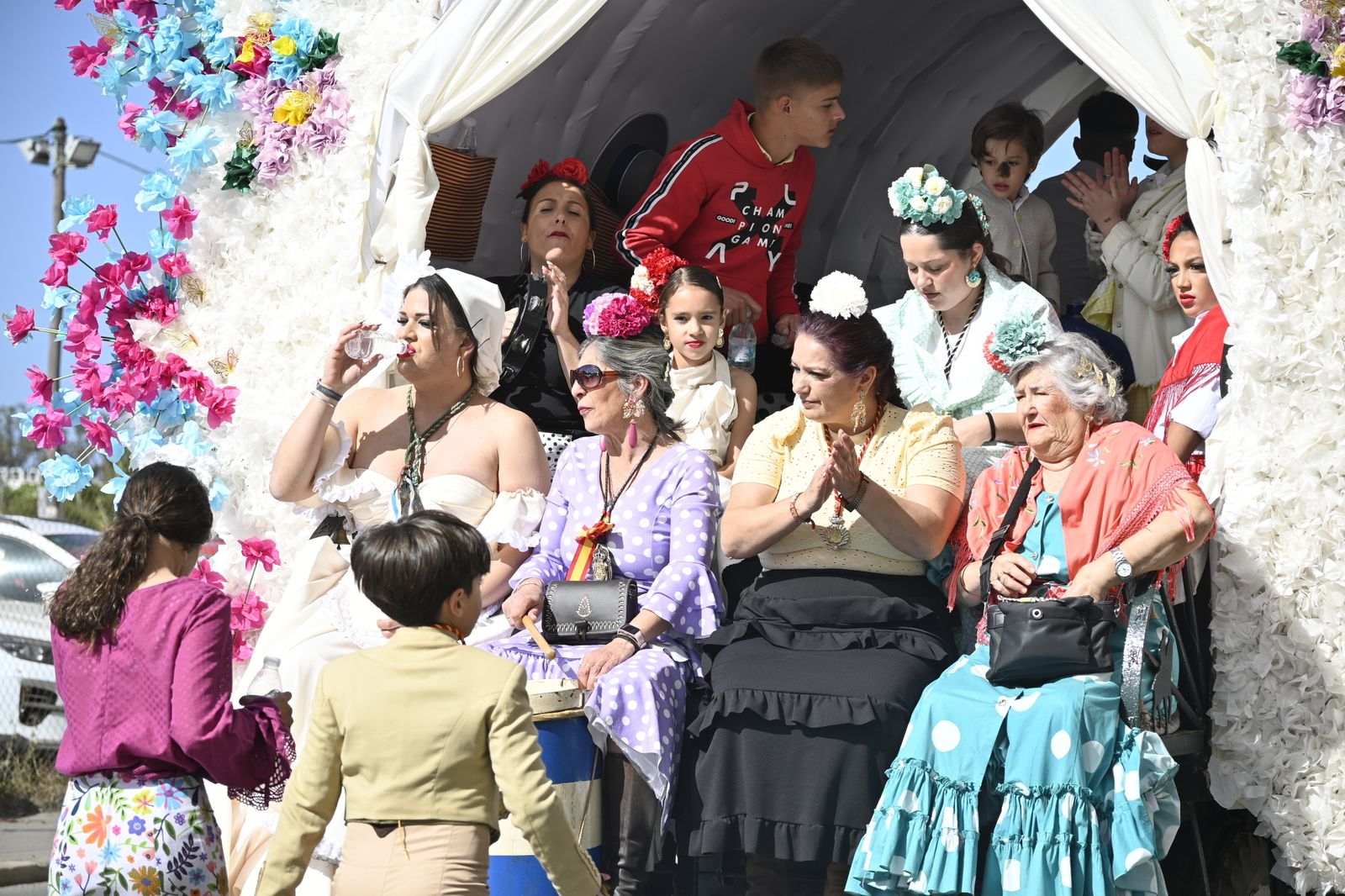 El Rocío 2024: las mejores imágenes de la salida de Emigrantes