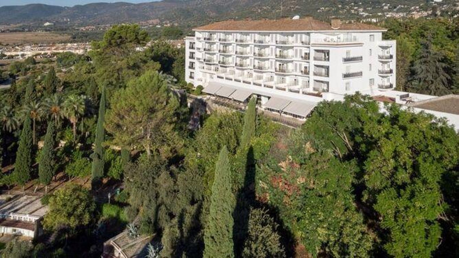 El Parador de Córdoba está ubicado a 8 kilómetros de la ciudad palatina de Medina Azahara