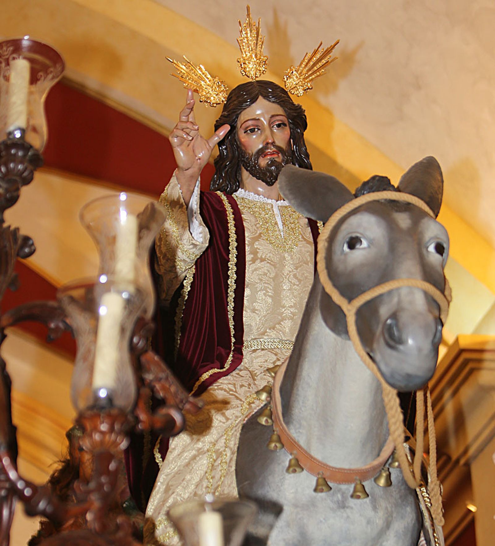 Cristo Rey en su triunfal entrada en Jerusalén.