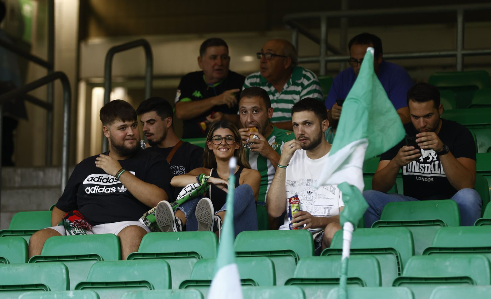 Búscate en las fotos del partido Betis-Villarreal