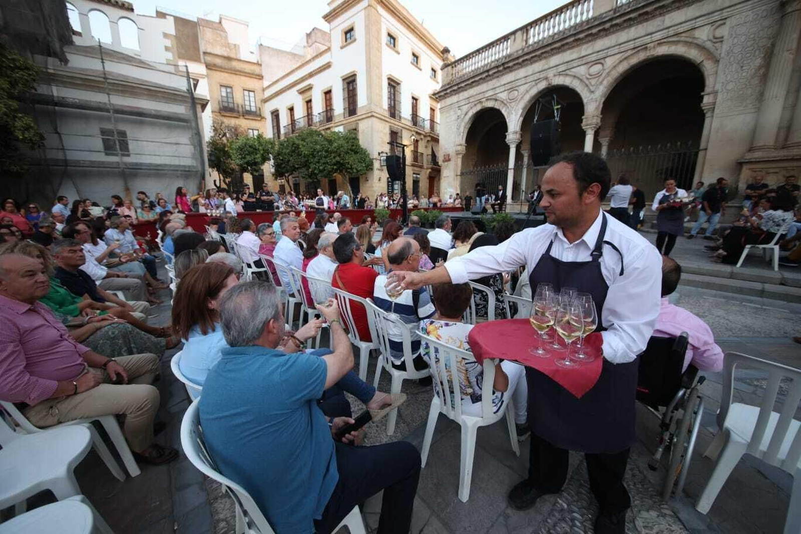 Medio millar de personas participan en la 1ª Gran Cata de Vinos de Jerez