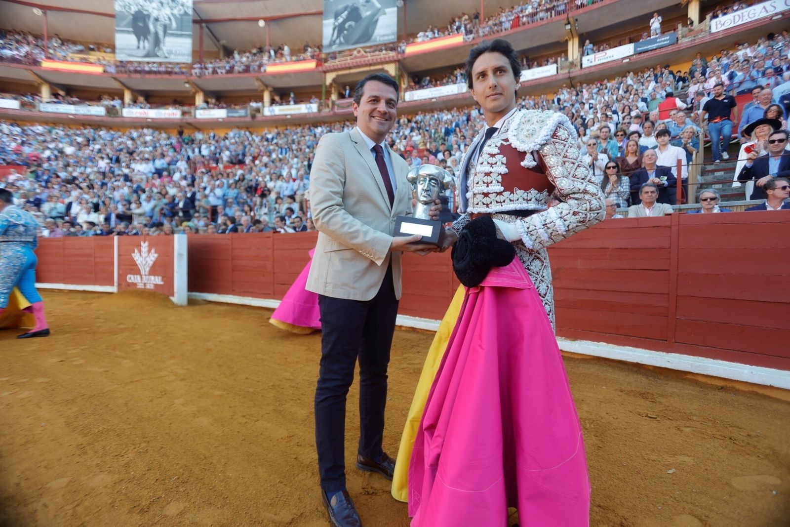 Las mejores fotos de la corrida de Morante, Ortega y Roca Rey en la Feria Taurina de Córdoba