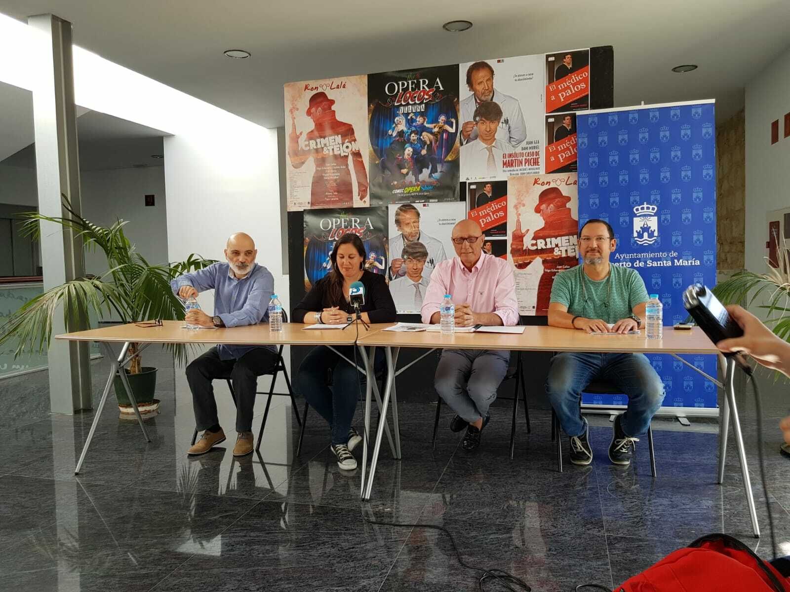 De izq. a dcha.: Raúl Barriuso, María Eugenia Lara, Antonio Ahucha y Jesús Jiménez esta mañana en la presentación de la programación en el teatro municipal Pedro Muñoz Seca.