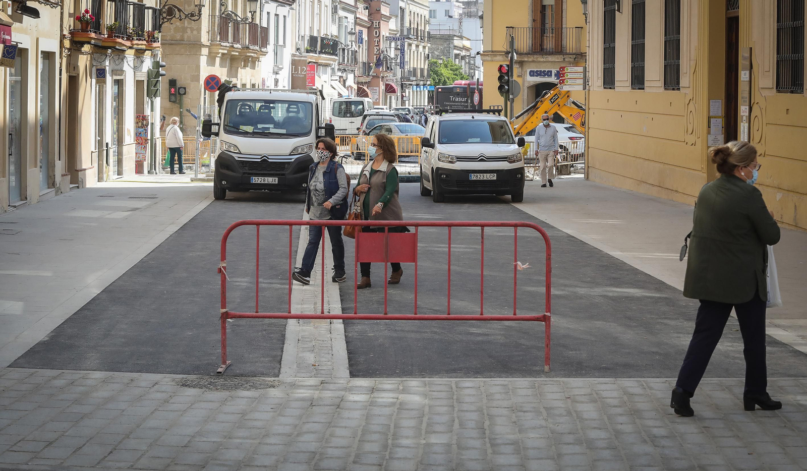 Así están quedando las calles del centro después de la guerra del adoquín