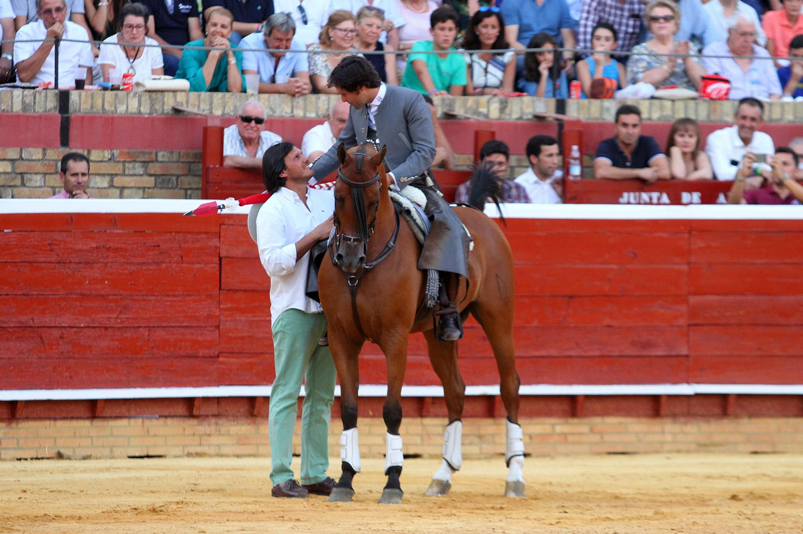 Imágenes de la corrida de rejones de Pablo Hermoso de Mendoza, Andrés Romero y Lea Vicens.