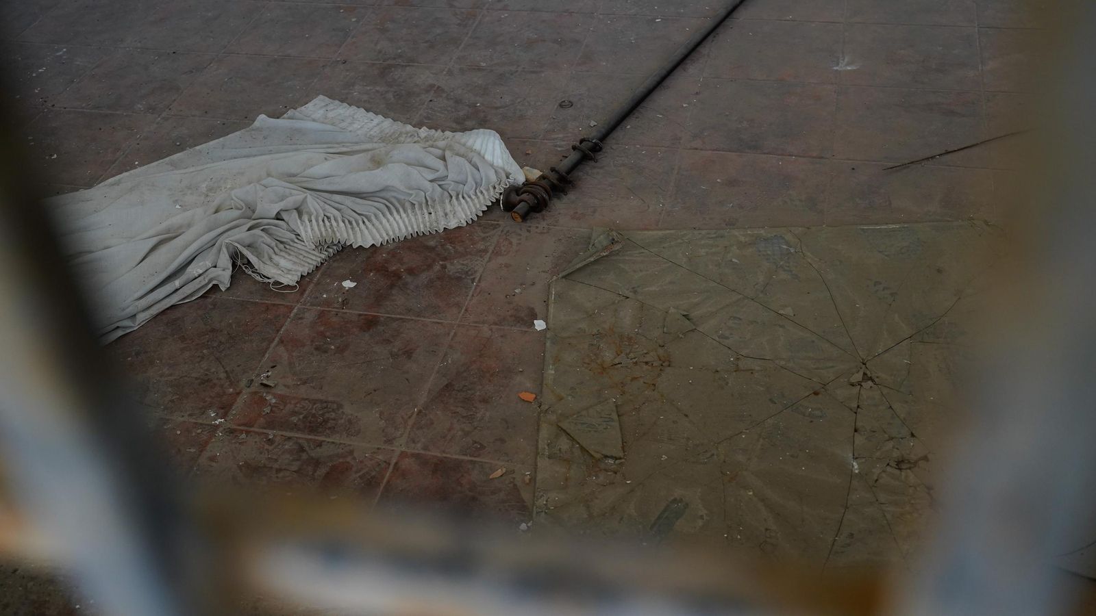 Así es la dejadez en el Centro Cívico de la reconquista.