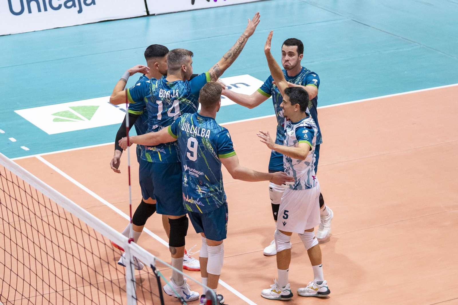 Las imágenes del partido de Superliga entre Unicaja Costa de Almería y Instercap Asisa Tarragona