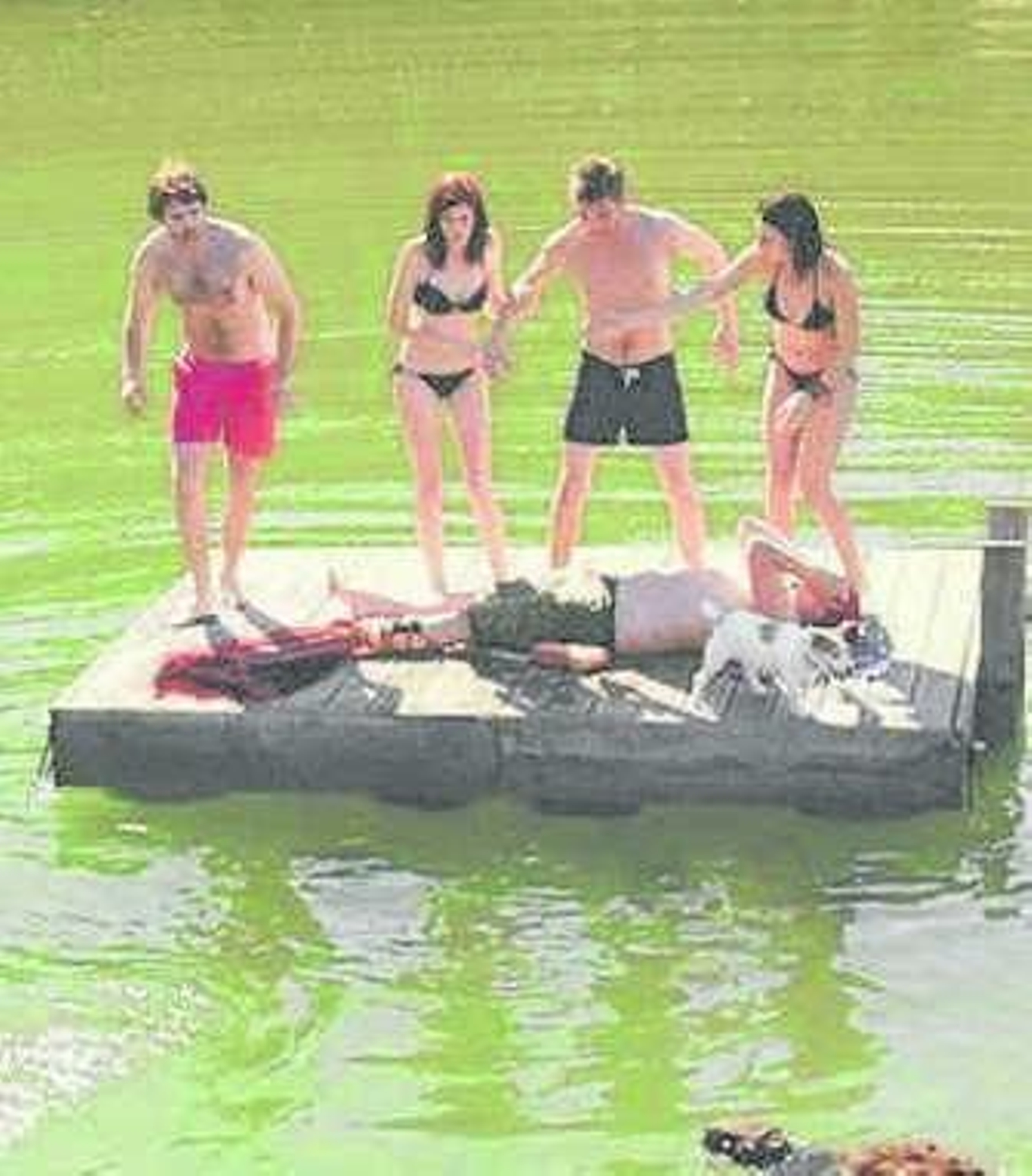 Los jóvenes, ajenos a todo.