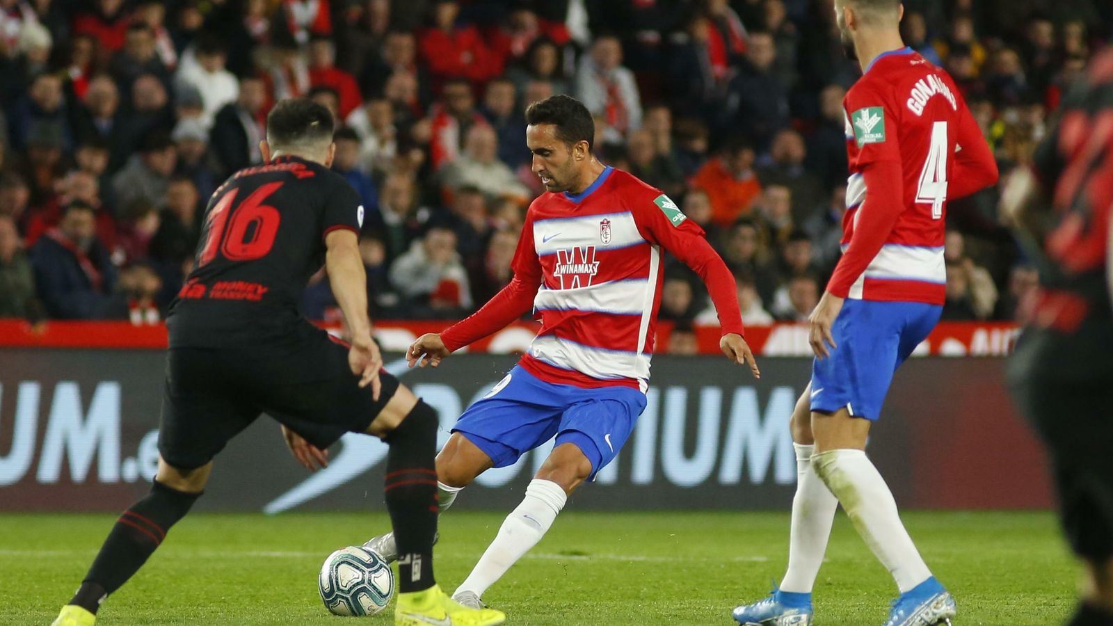 Ángel Montoro volvió a la titularidad en el duelo ante los de Simeone.