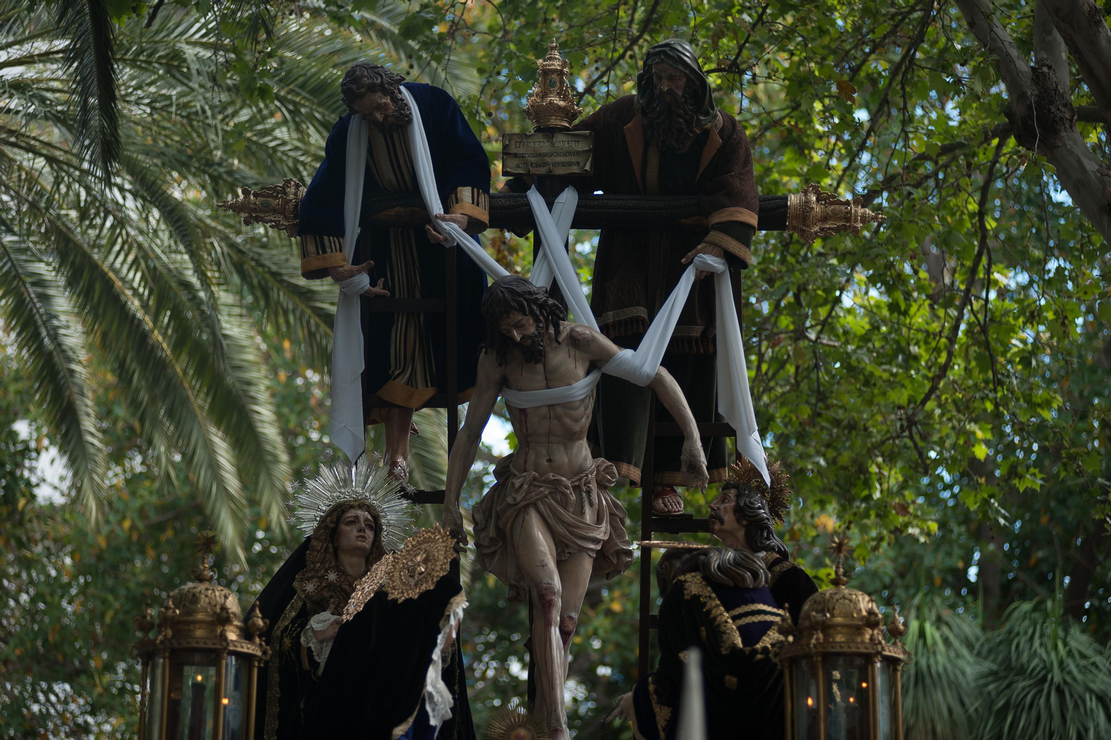 Las fotos de Descendimiento del Viernes Santo en Málaga Las fotos de Descendimiento del Viernes Santo en Málaga