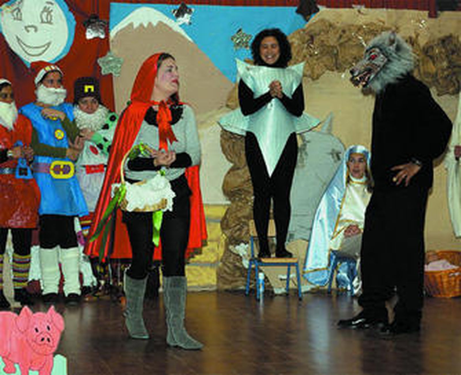 La imaginación latió ayer en cada uno de los números del espectáculo realizado por los padres del 'San Fernando.