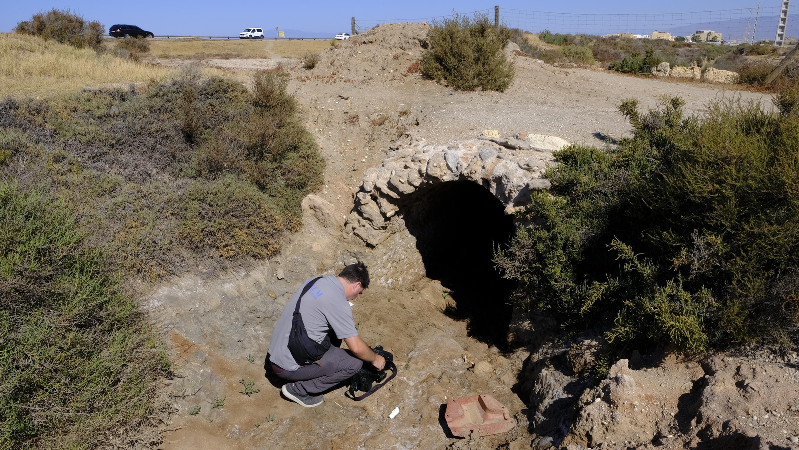 Imágenes de la cadena humana contra la desecación de Las Salinas de Cabo de Gata. Almería