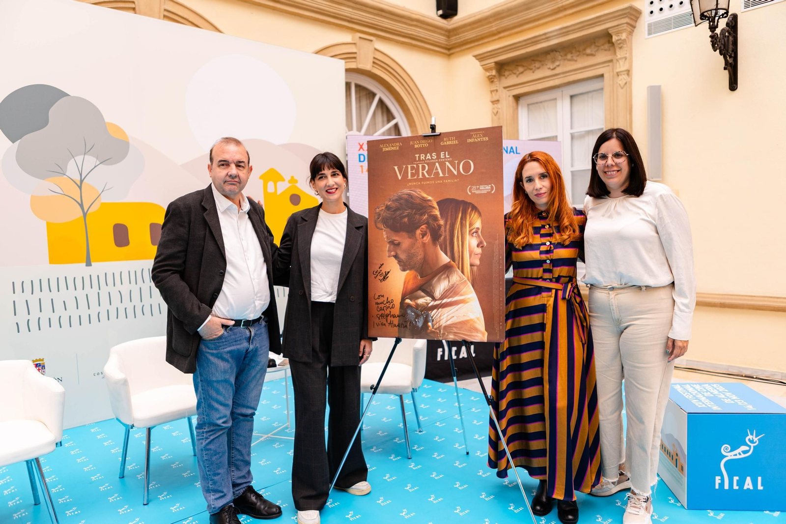 Enrique Iznaola, Stephanie Magnin, Yolanda Centeno y Almudena Morales.