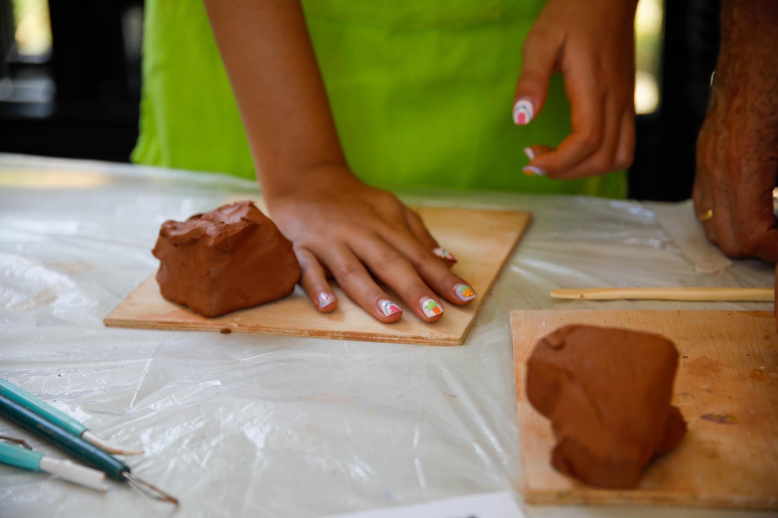 Los talleres infantiles de cerámica de 'Alfaralmería', en imágenes