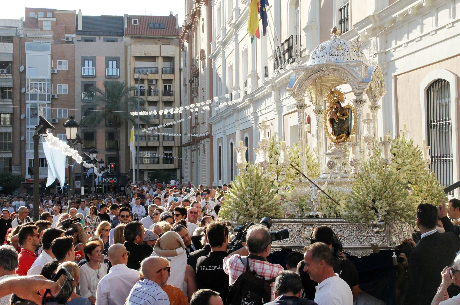 Imágenes del traslado de la Virgen de la Cinta desde la catedral hasta su santuario