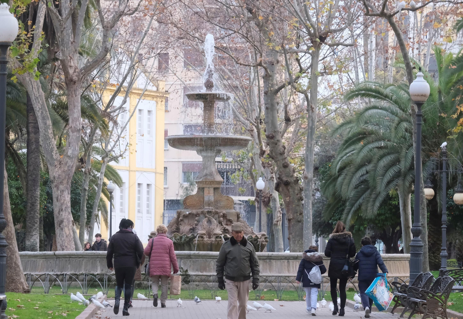 Fuente de los Jardines de Colón, Fuente de la plaza de Colón.
