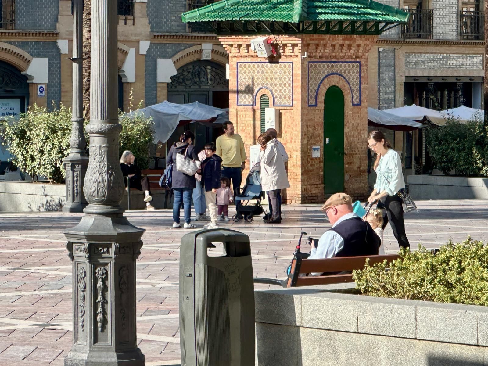 Imágenes de ambiente del sábado 2 de noviembre en Huelva