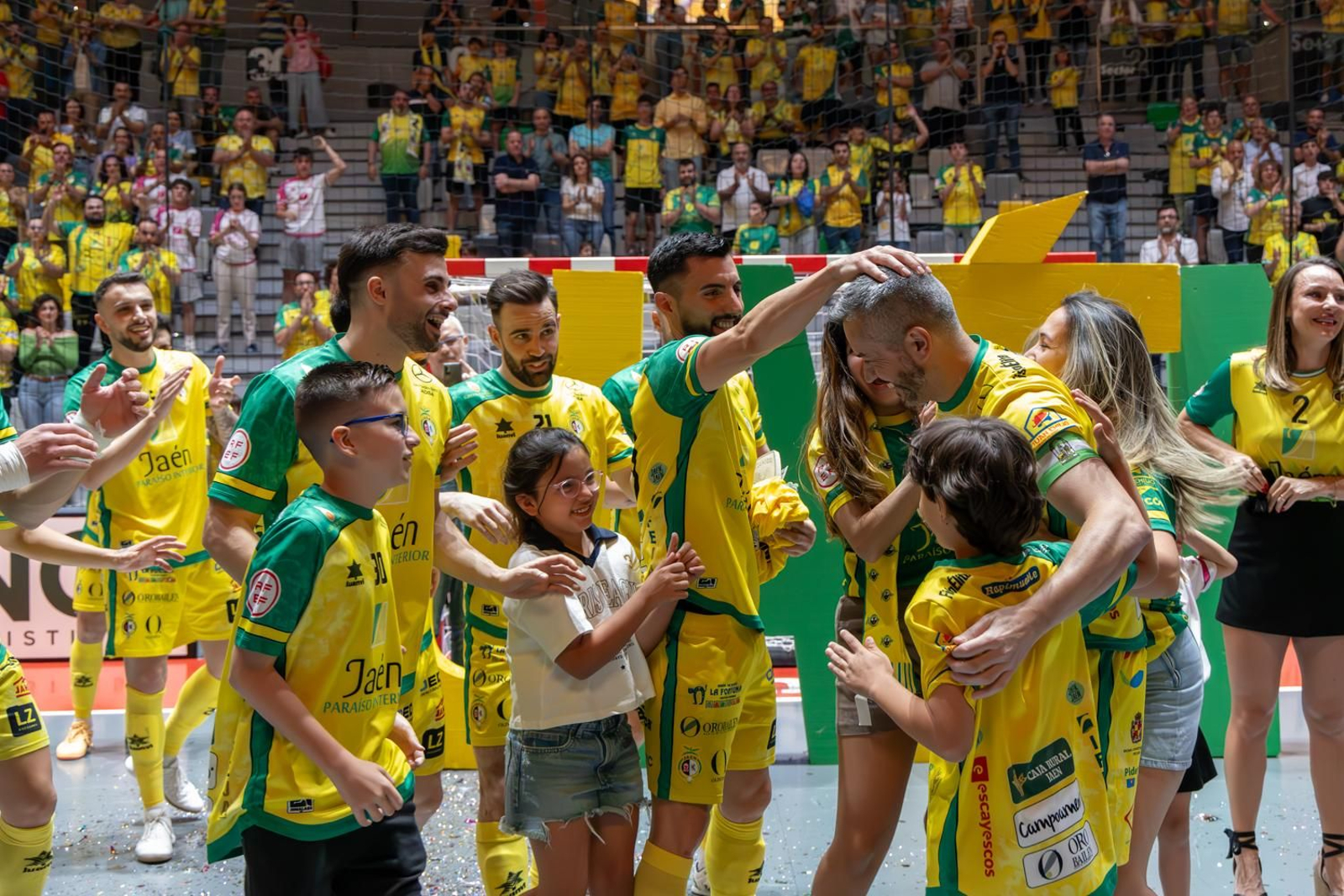 El homenaje a Mauricio, en imágenes