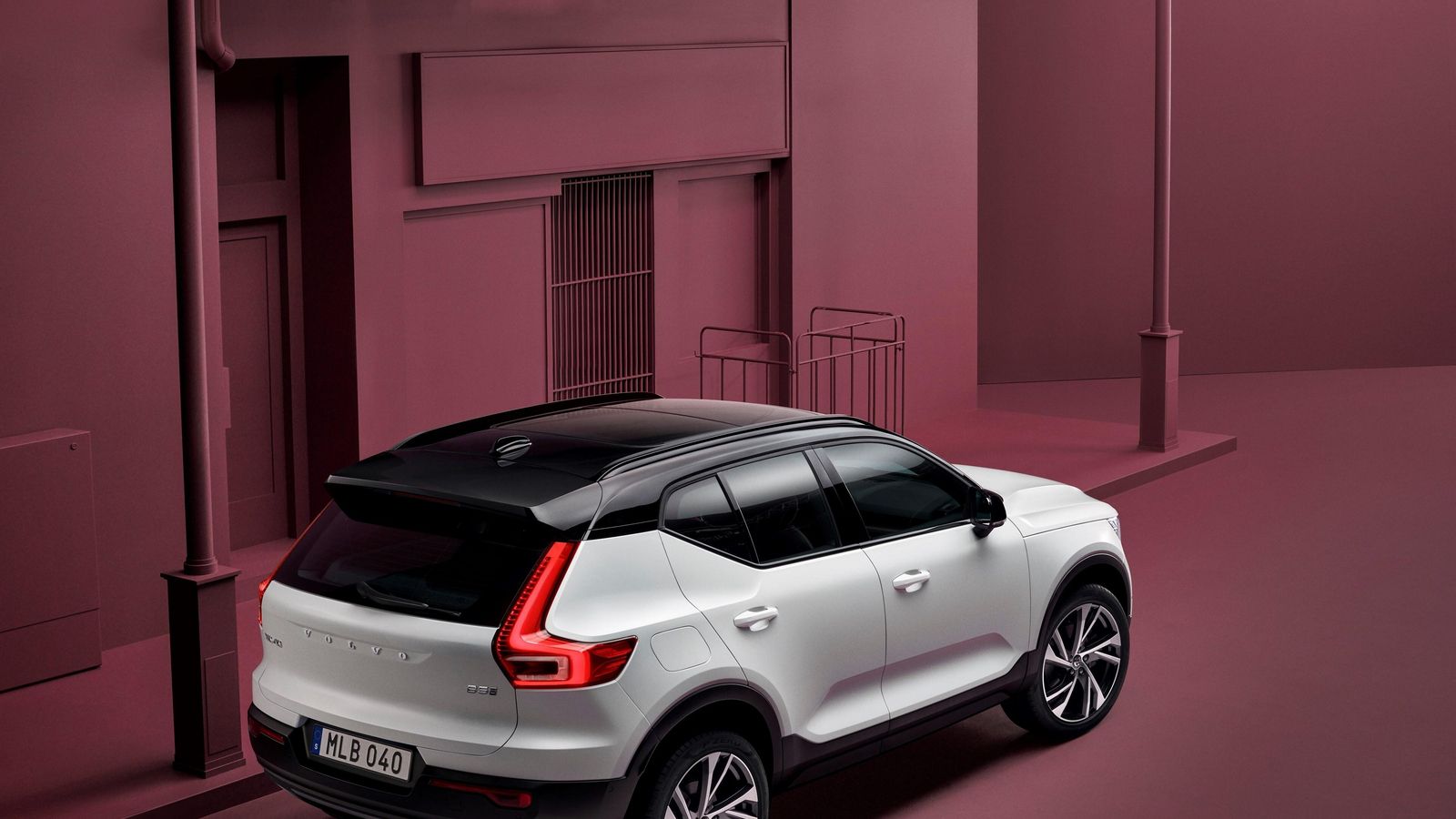 Volvo hace gala de ser la marca que más ayudas a la conducción incluye de serie.