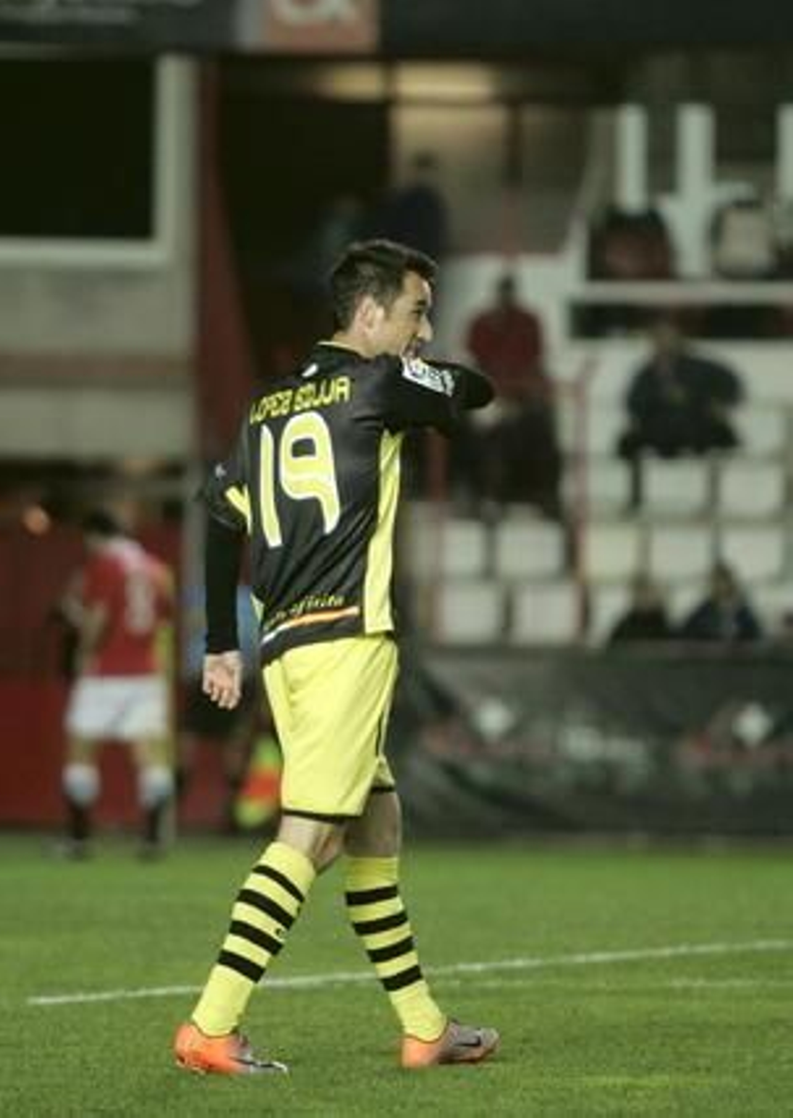El Córdoba empata ante Tarragona pese a acabar con uno menos (0-0). / LOF