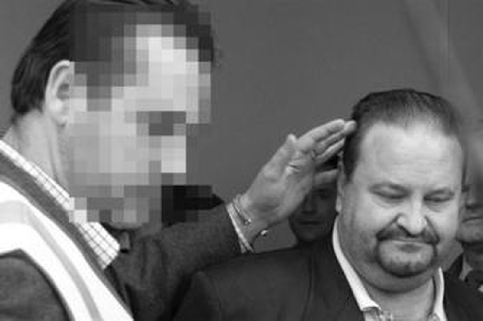 Antonio Herrera, a su salida de los juzgados de Órgiva, camino de la prisión de Albolote.