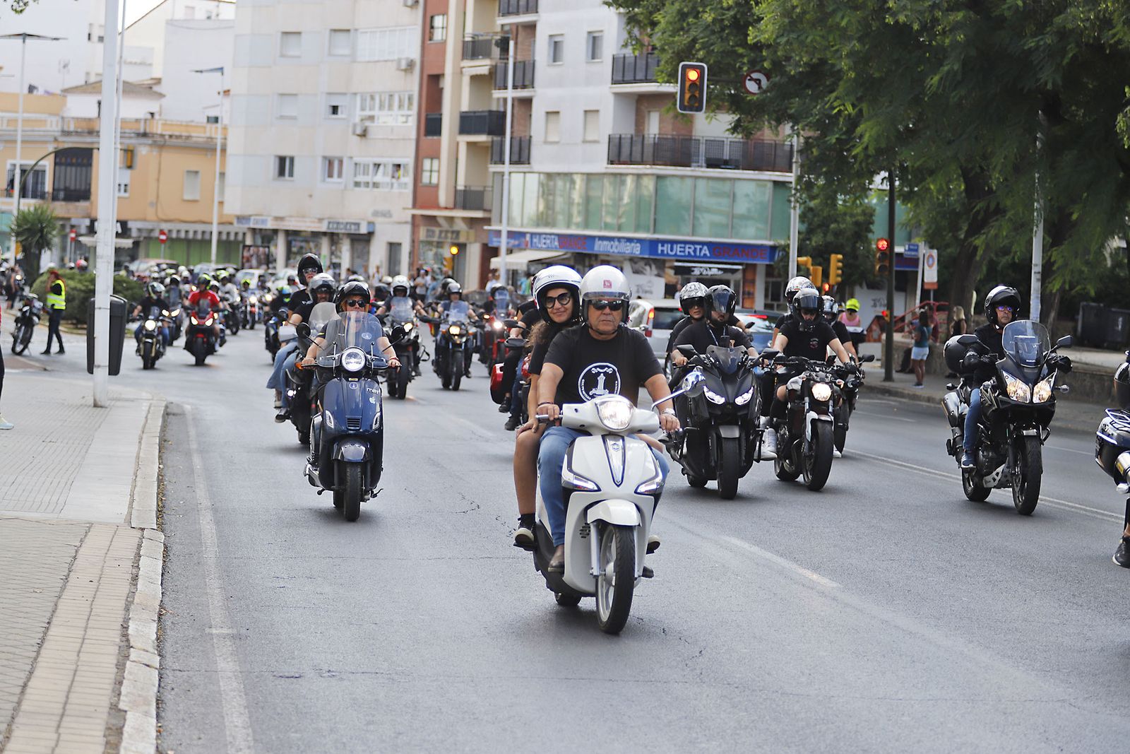 Las motos del club Descubridores toman las calles de Huelva
