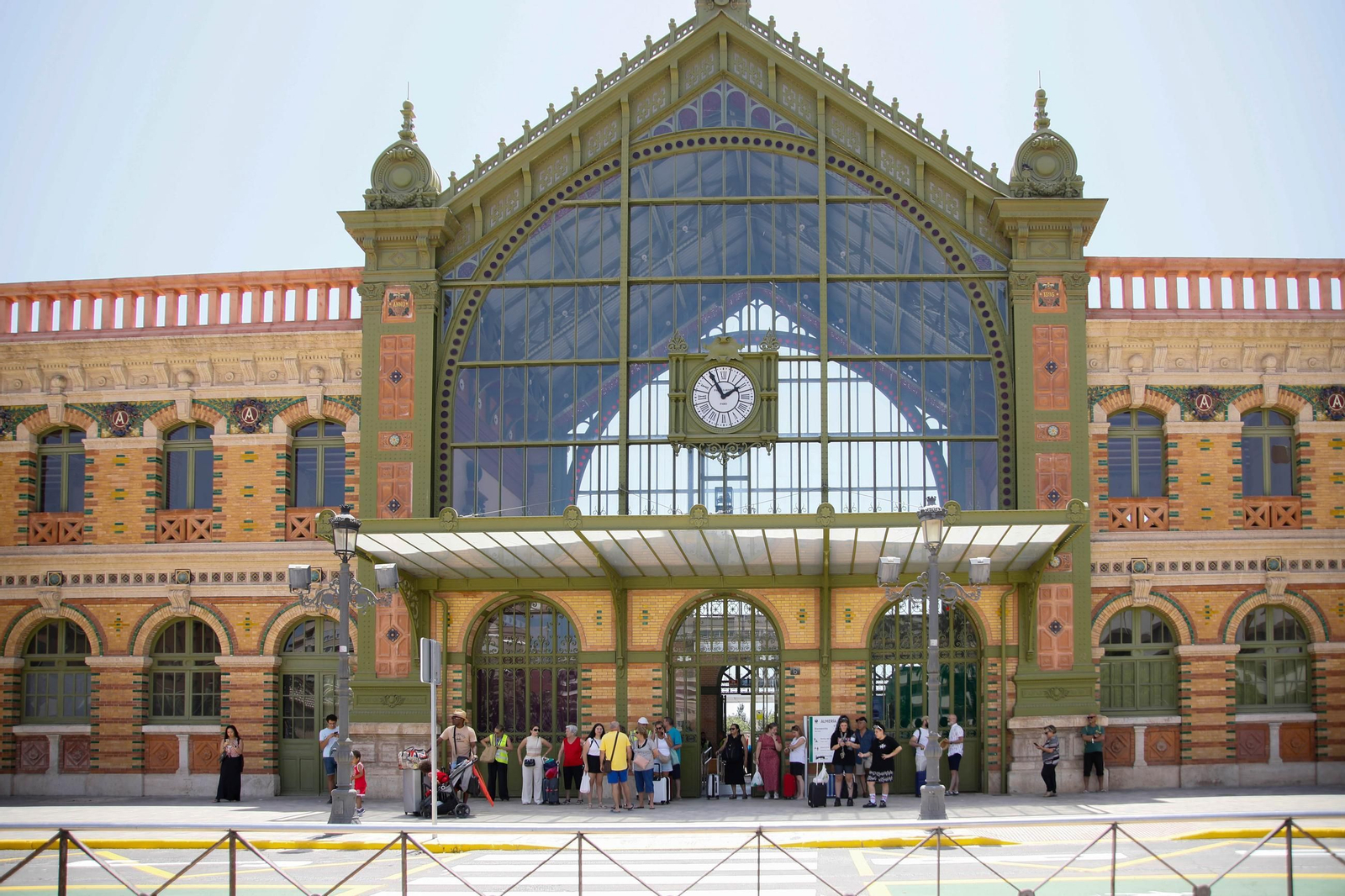 La apertura de la antigua estación de RENFE de Almería, en imágenes