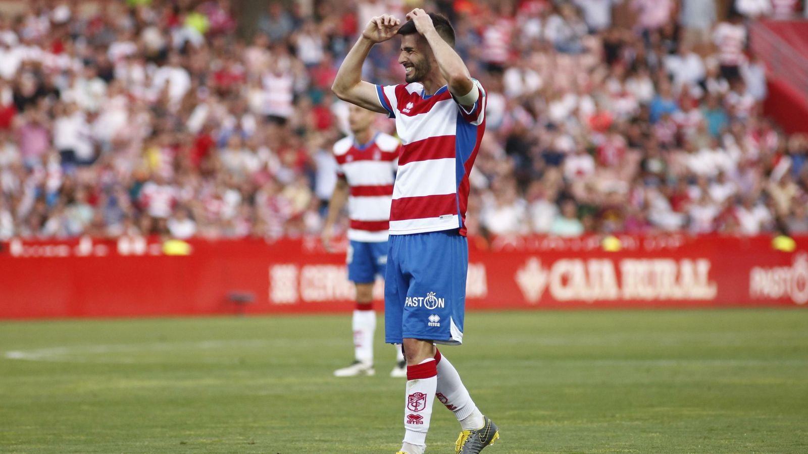 Gesto de rabia de Fran Rico tras un lance del encuentro