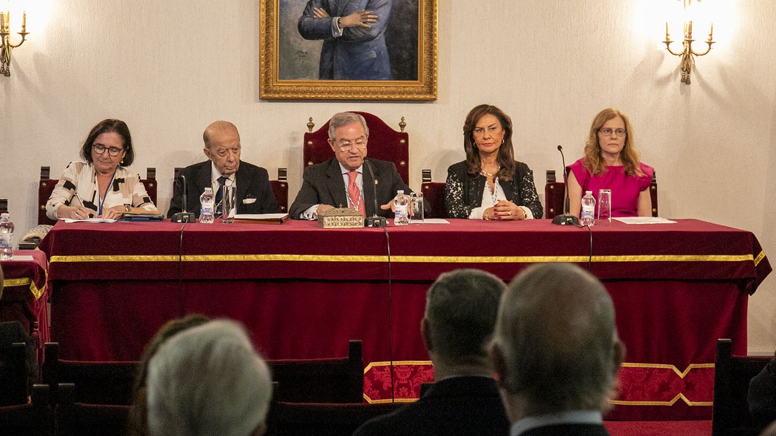 Conferencia inaugural de Esther Cruces.