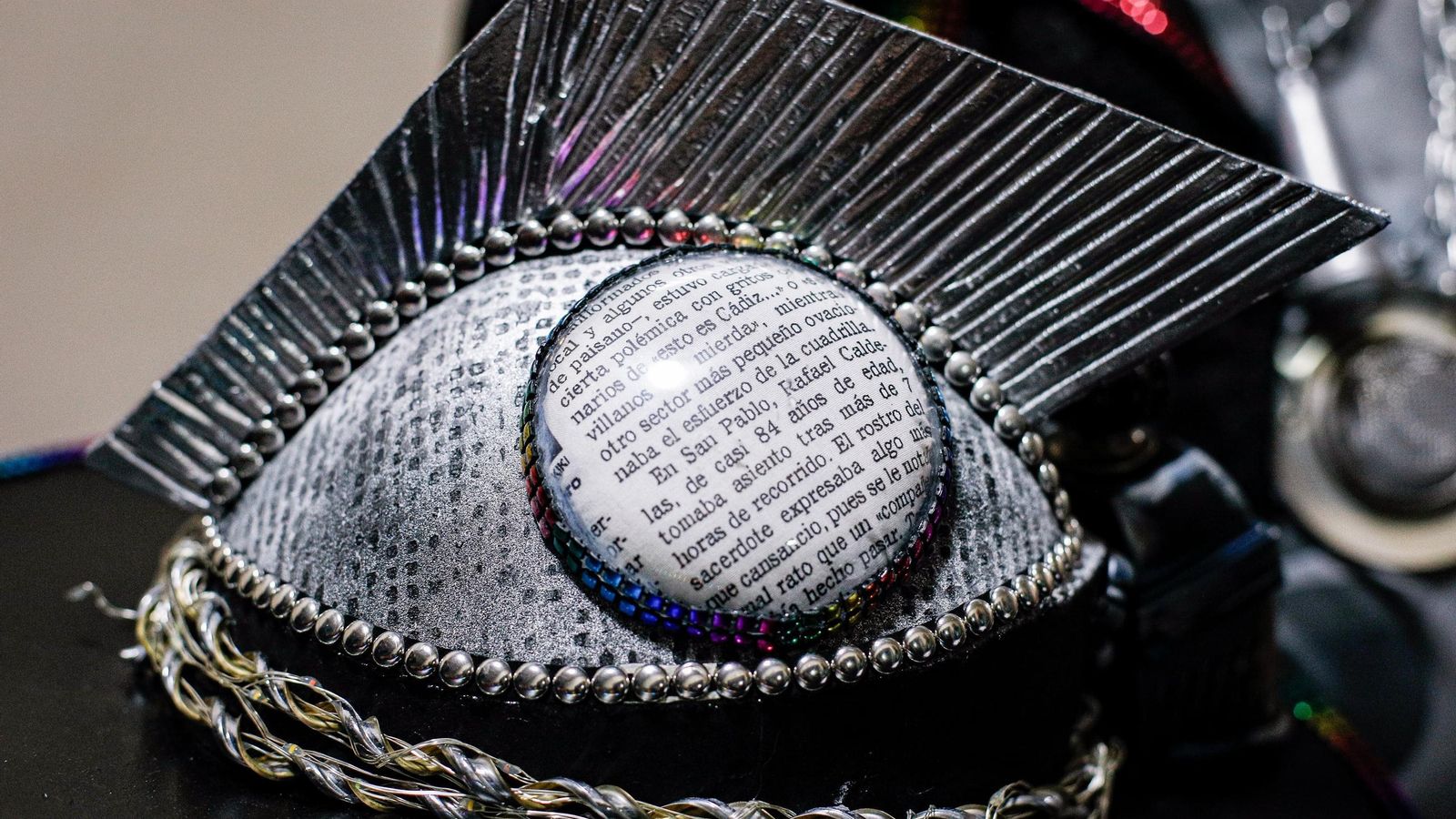 Detalles del tipo con artículos de Emilio López.