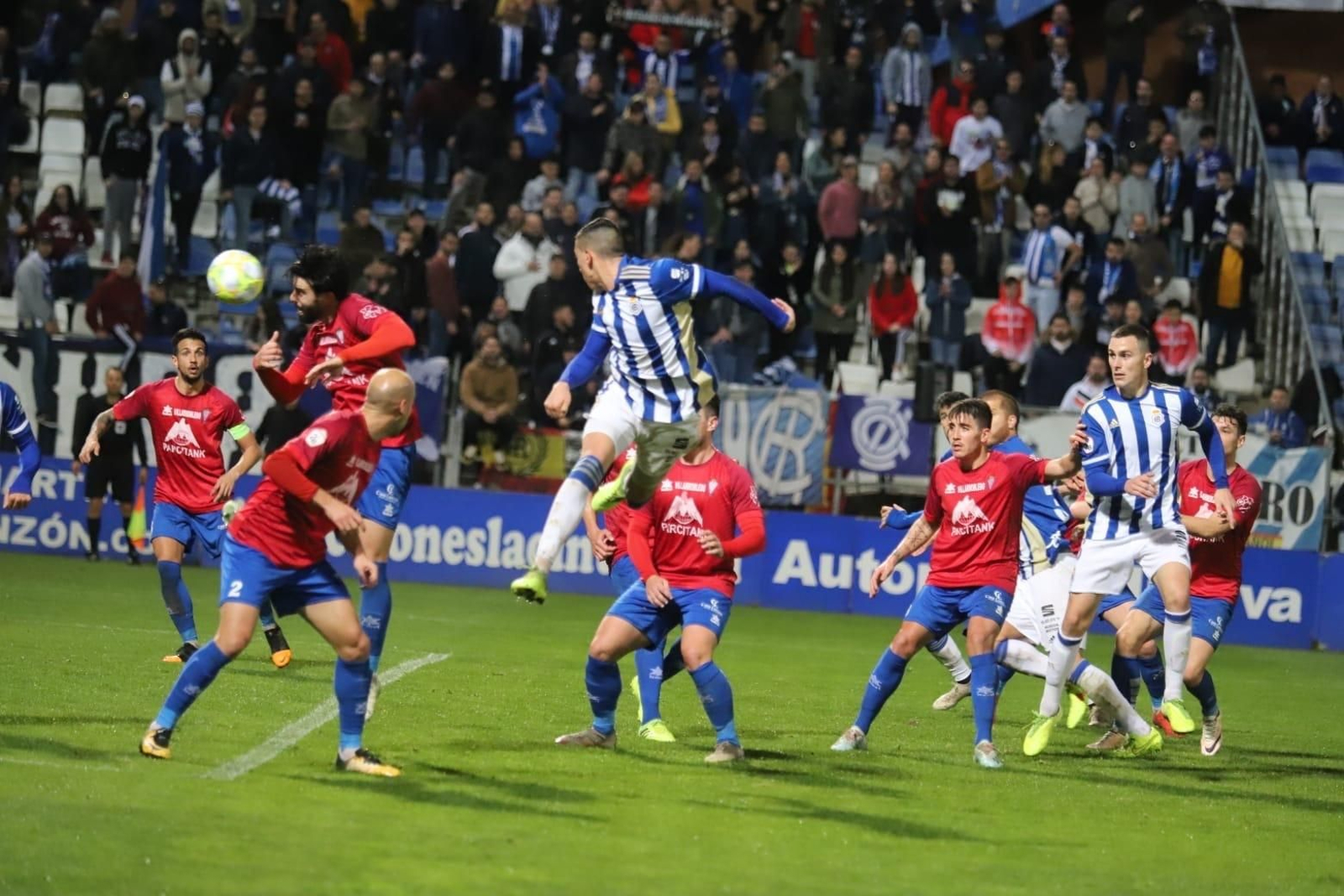 Kleandro remata a puerta en su primer gol como albiazul.