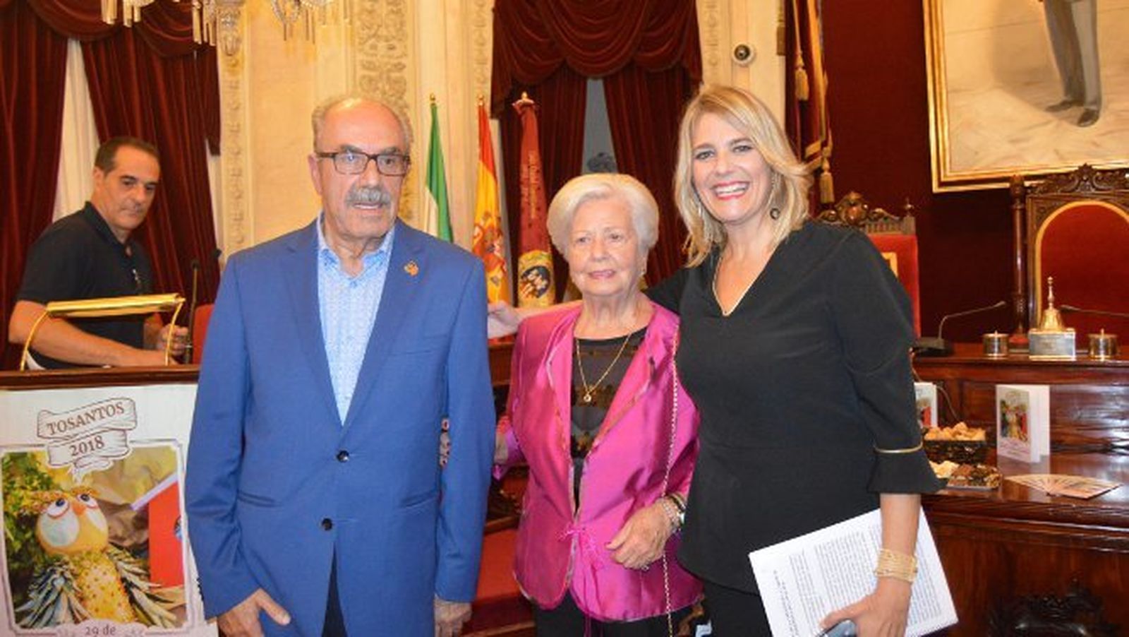 La periodista Paz Santana con sus padres José Antonio García y María Ángeles Santana.