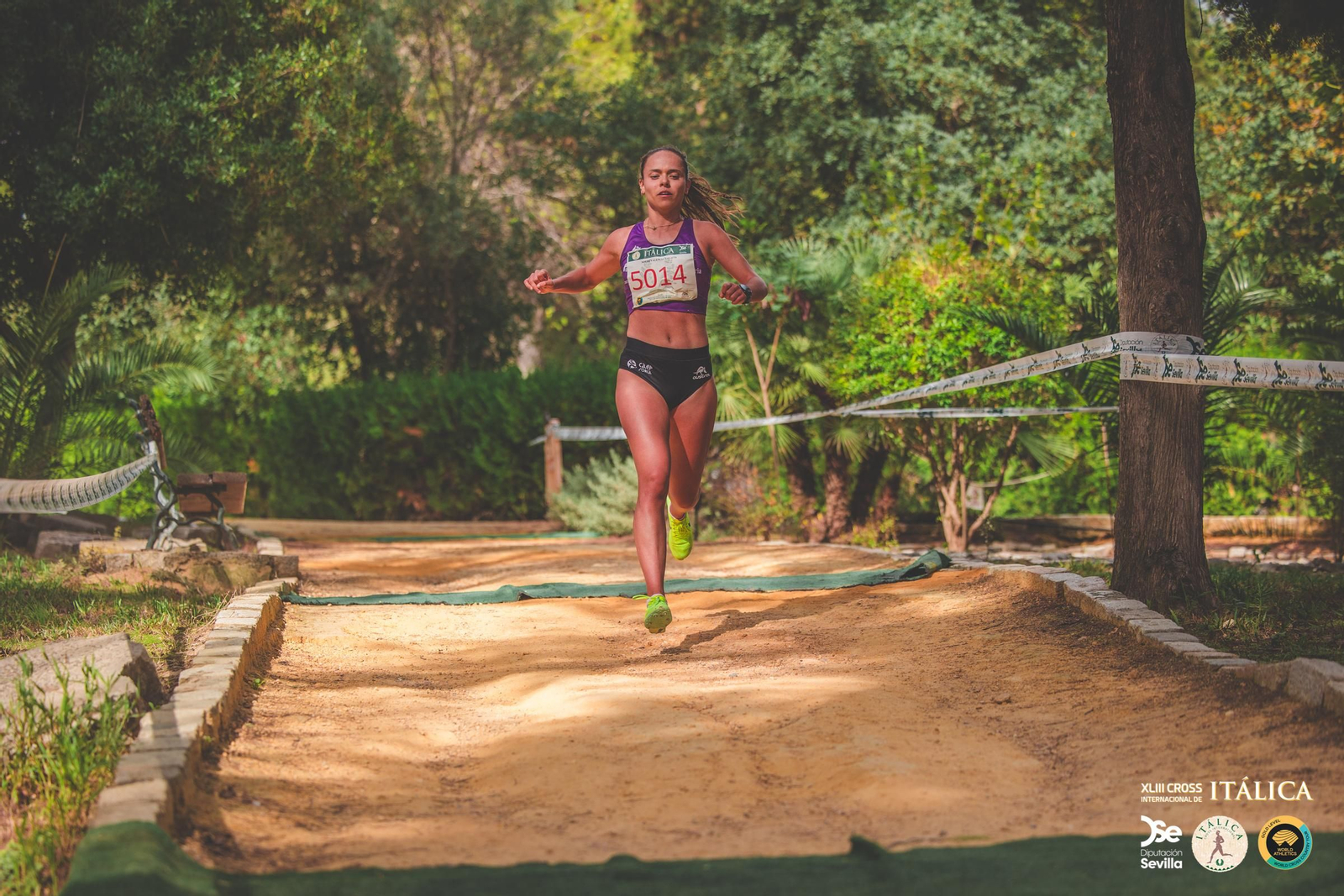 Búscate en las fotos del Cross de Itálica 2025 | 11