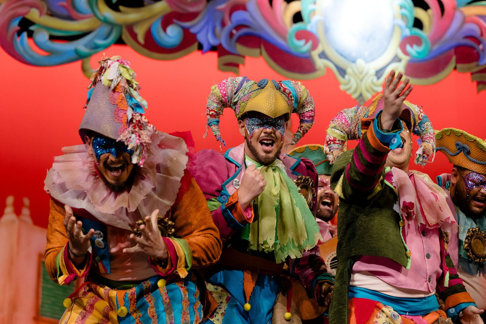 Búscate entre las mejores imágenes de la sexta sesión de cuartos de final del COAC 2026